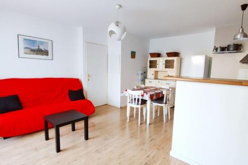 Agreable T2 Avec Terrasse Proche Gare — hotel in Bretigny-Sur-Orge