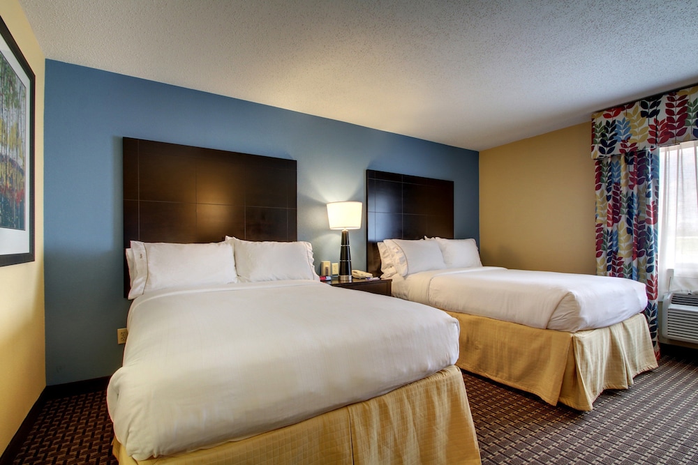 Holiday Inn Express Fort Campbell Oak Grove by IHG - photo 8