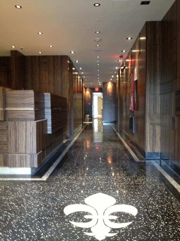Opera House Hotel — The Bronx — photo 2