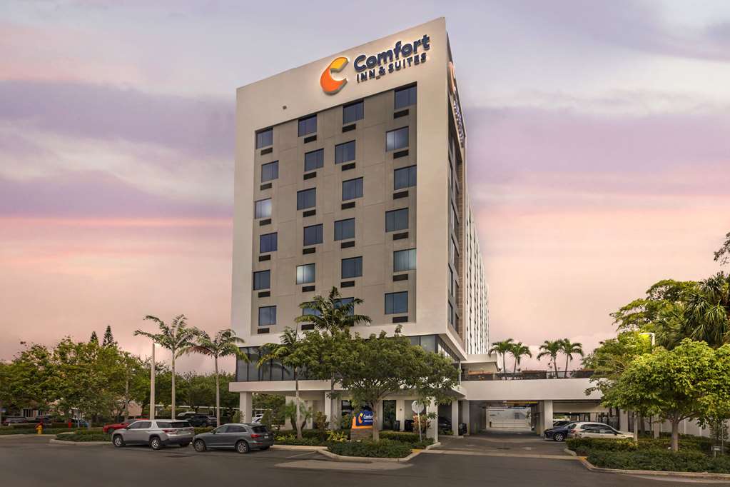 Comfort Inn & Suites Miami International Airport - photo 4