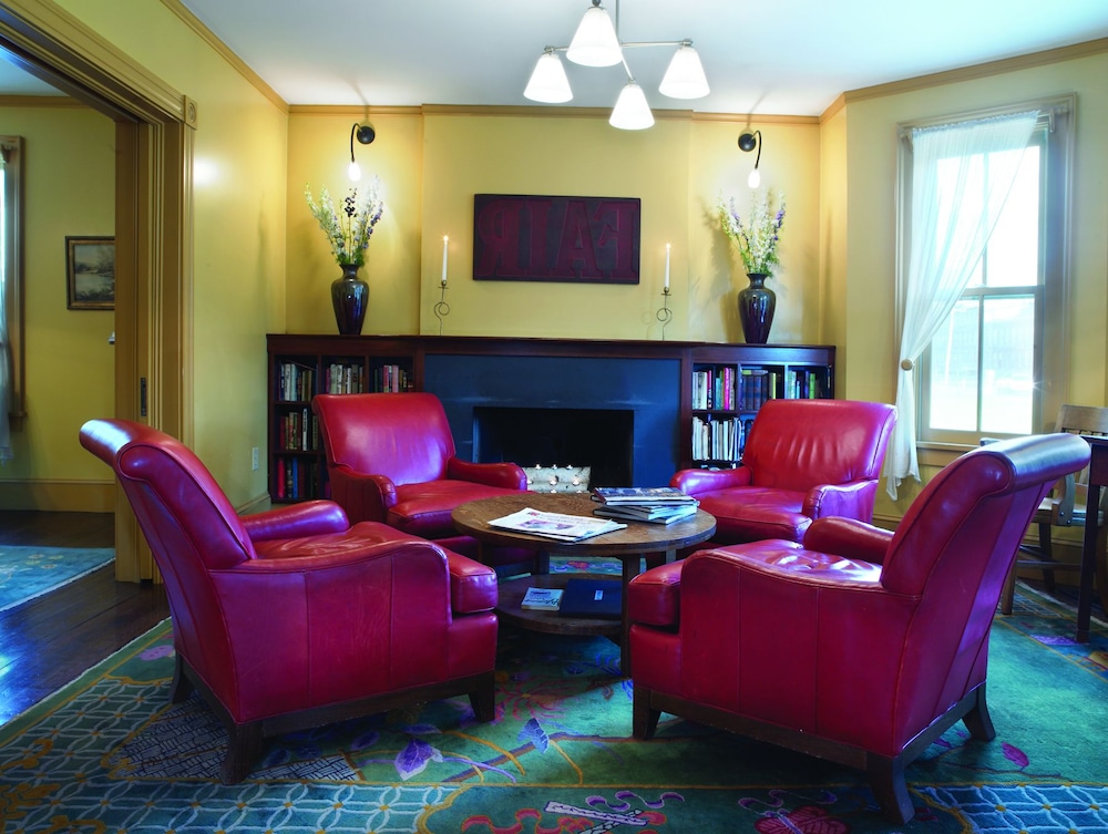 The Porches Inn at Mass MoCA - photo 3