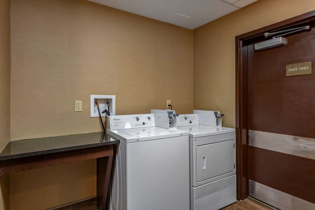 Comfort Suites Perrysburg Toledo South - photo 31