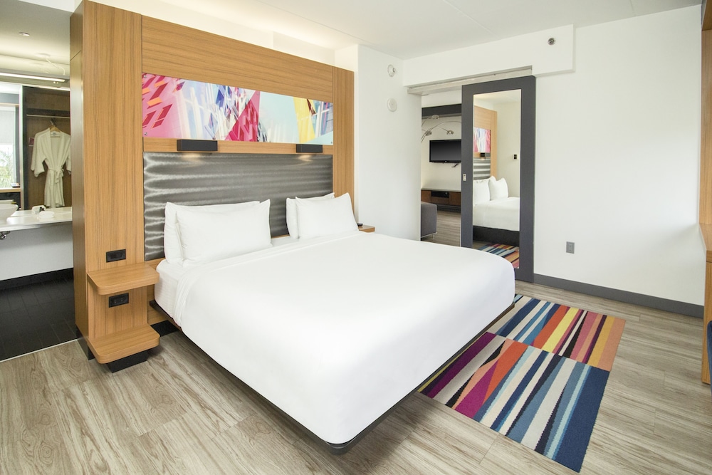 Aloft Miami Doral - photo 16