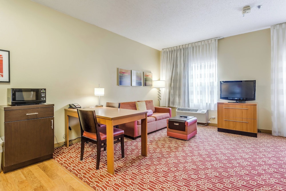 TownePlace Suites Dallas Bedford - photo 14