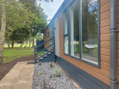 JJs Lodge Oaktree — Thornton — photo 4