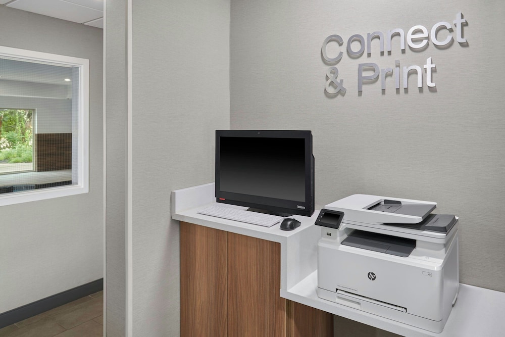 Fairfield Inn & Suites by Marriott Detroit Farmington Hills - photo 34