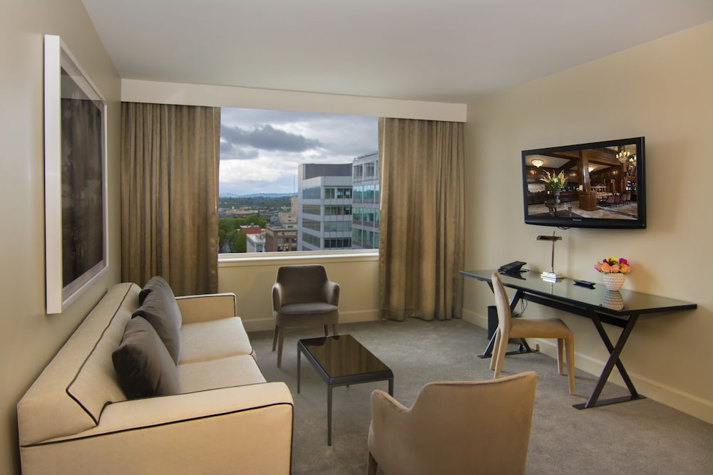 The Benson Portland Curio Collection by Hilton - photo 31