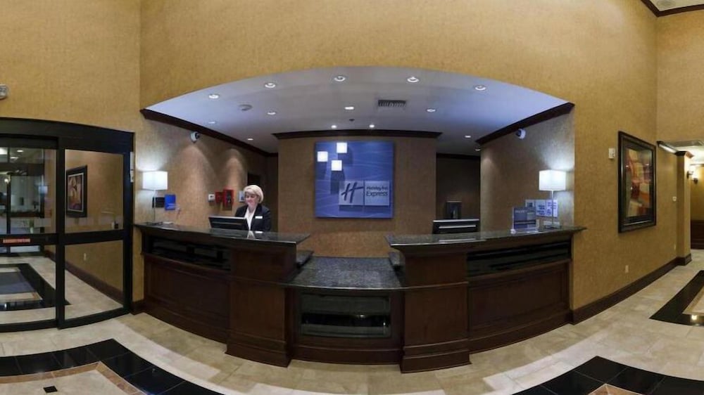 Holiday Inn Express Hotel & Suites POTEAU an IHG Hotel - photo 2