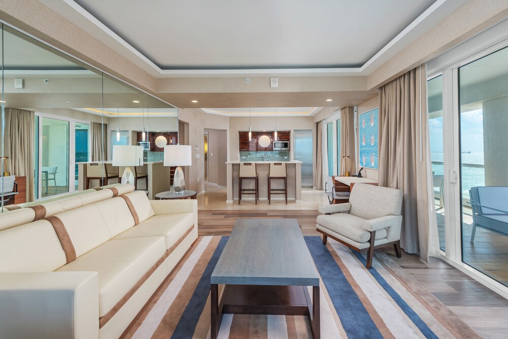 Private Residences at Conrad by LRMB - photo 17