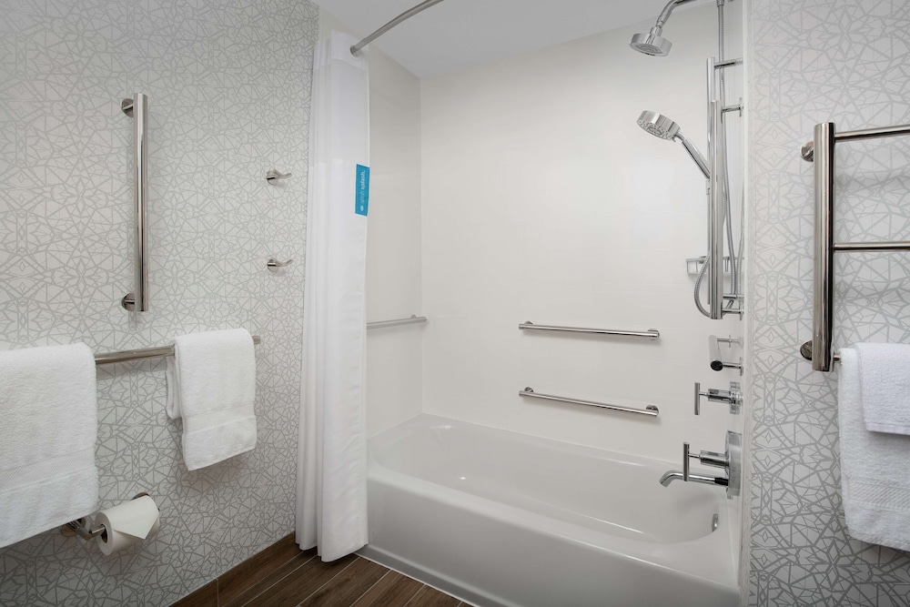 Hampton Inn Baltimore Downtown Convention Center - photo 24