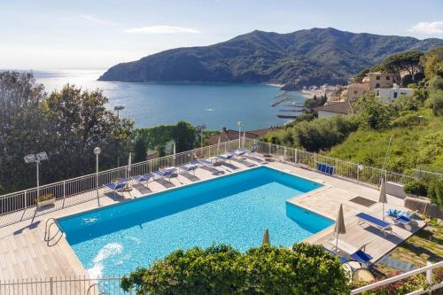 Appartamenti Enrica with Amazing View — 4-Star Luxury Hotel in Moneglia, Italy