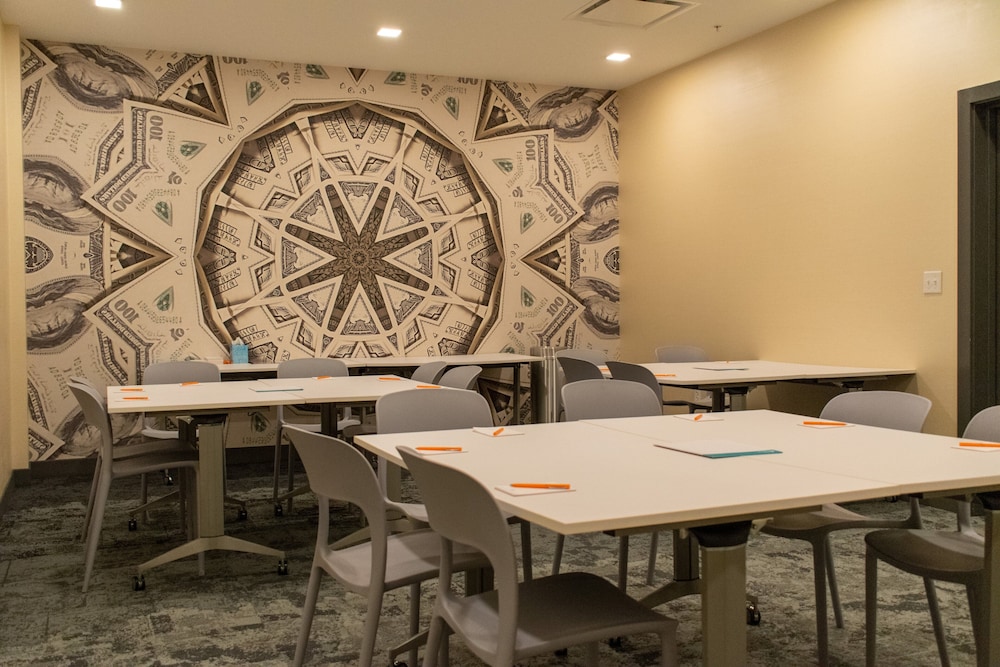Hotel Indigo St. Louis Downtown by IHG - photo 36