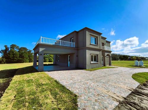 Casa Tavarua — 4-Star Luxury Hotel in Mar Del Plata, Argentina