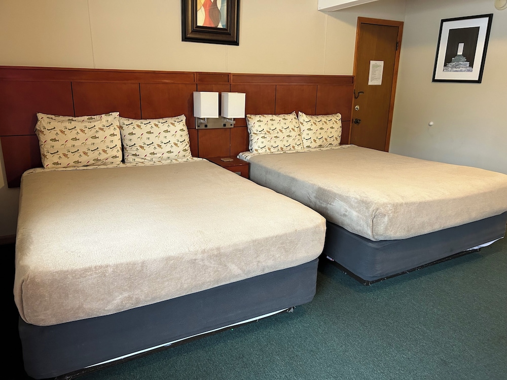 Hunter's Friend Resort - photo 25