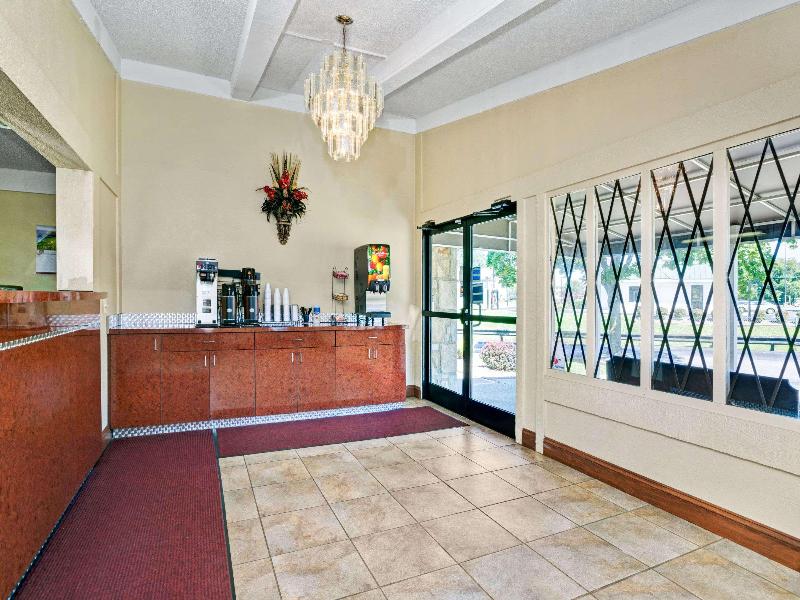 Knights Inn Charleston - photo 19
