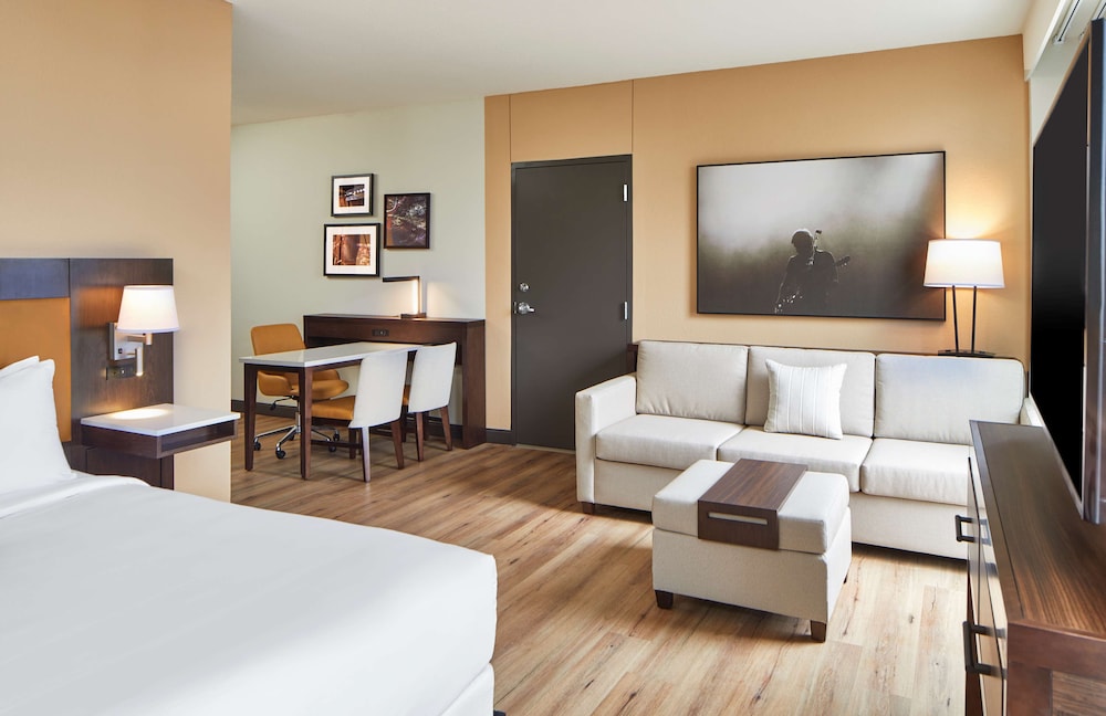 Embassy Suites by Hilton Nashville Downtown - photo 12