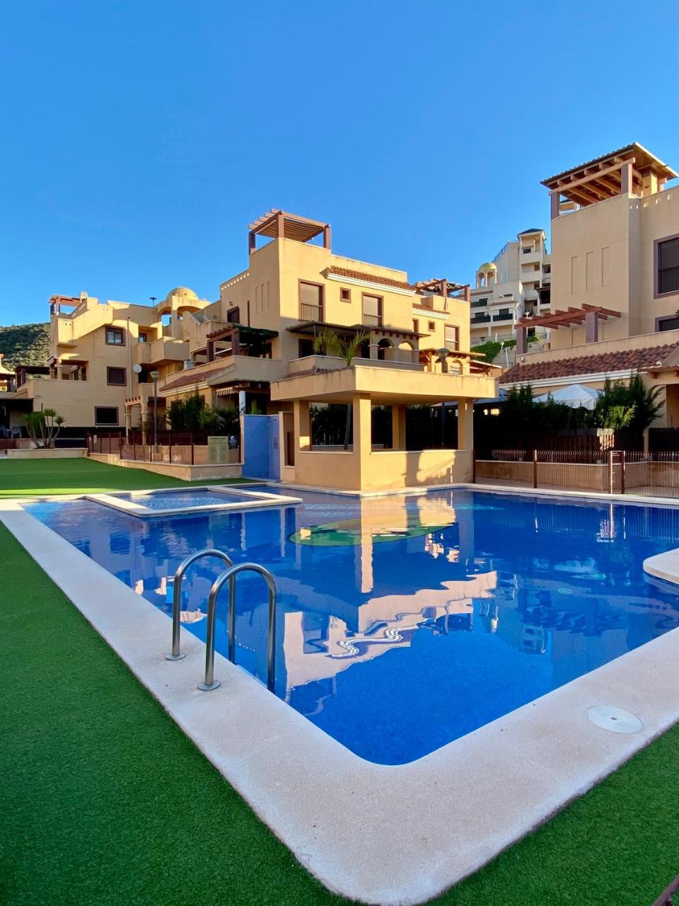Precioso Atico Con Vistas Al Mar Y la Montana — hotel in Aguilas