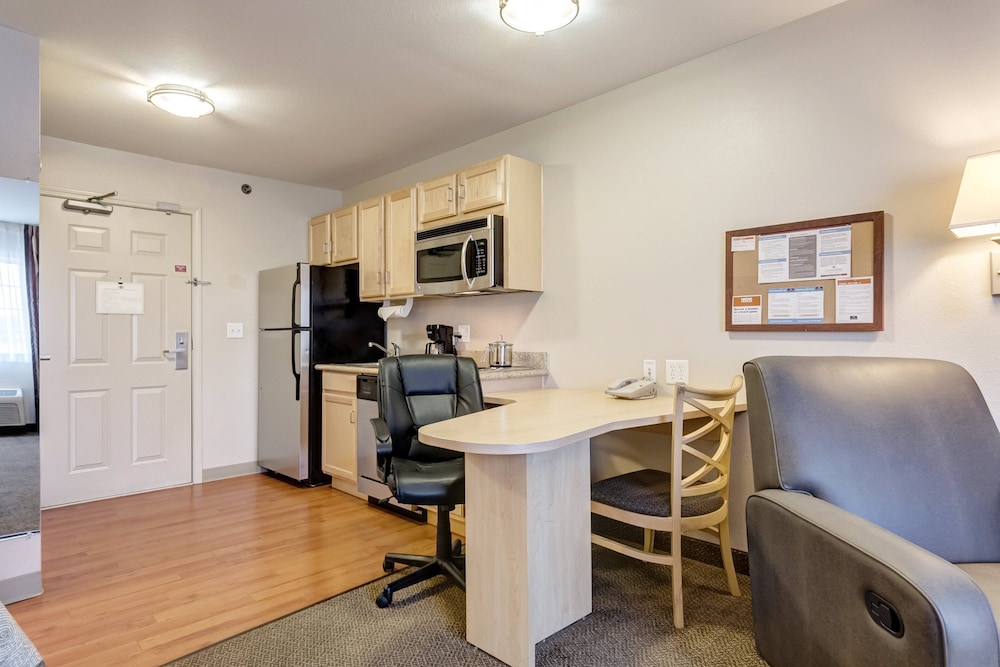 Candlewood Suites Paducah by IHG - photo 45
