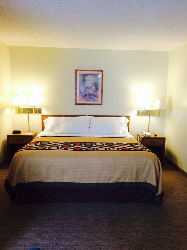 Brookshire Inn - photo 7