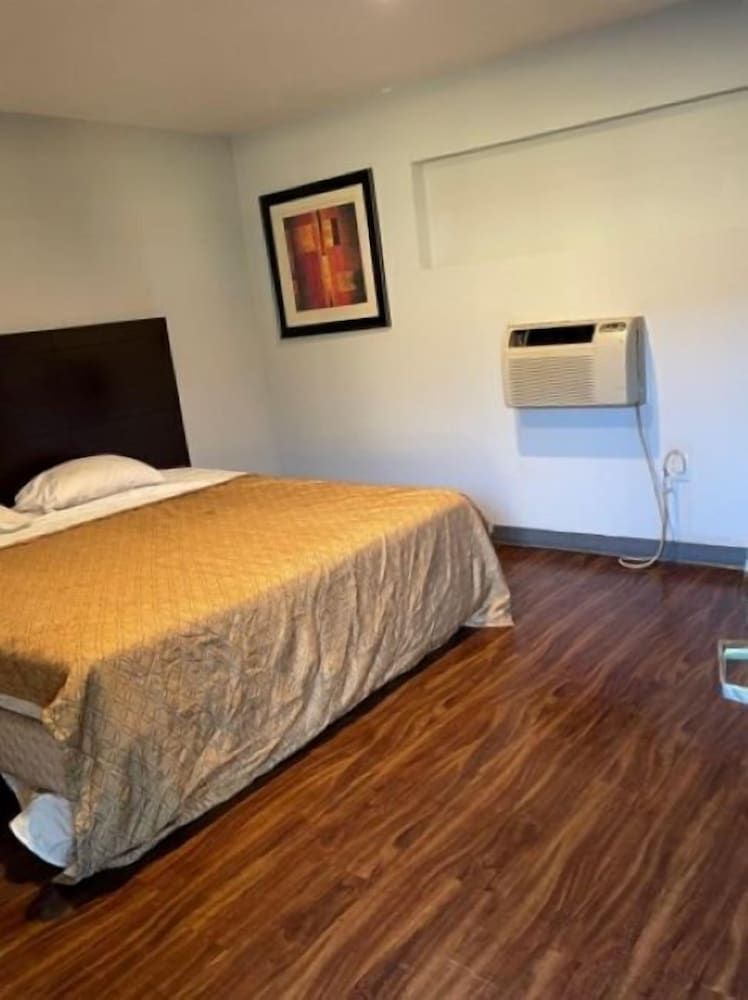 Richmond Motel - photo 15