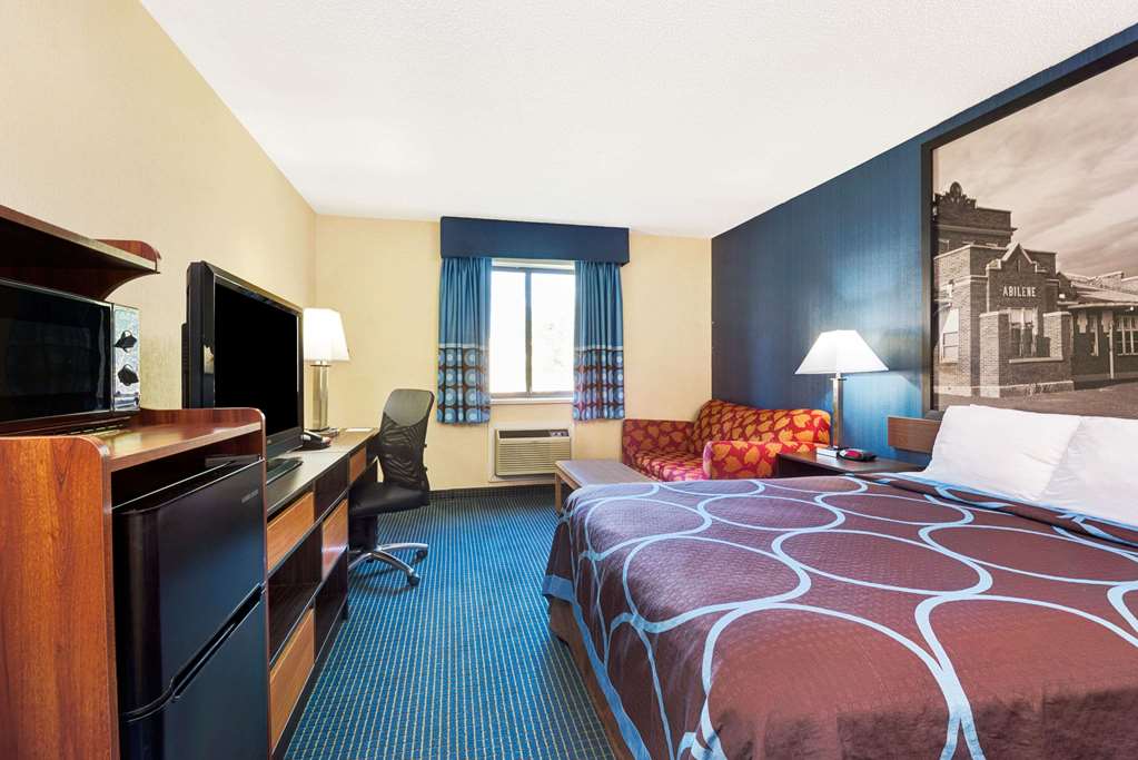 Super 8 by Wyndham Hutchinson - photo 5