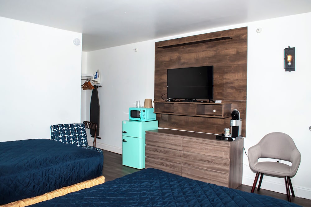 Flagship Inn & Suites — Boothbay Harbor — photo 2
