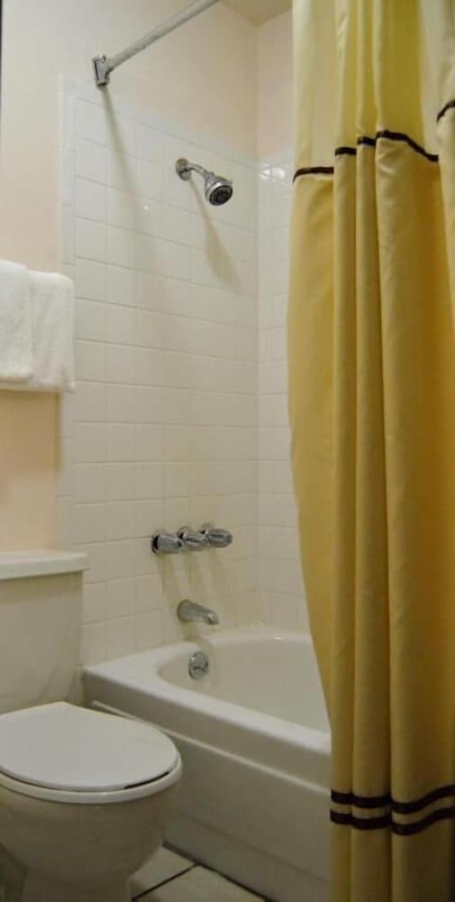 Americas Best Value Inn Warrenton - photo 11