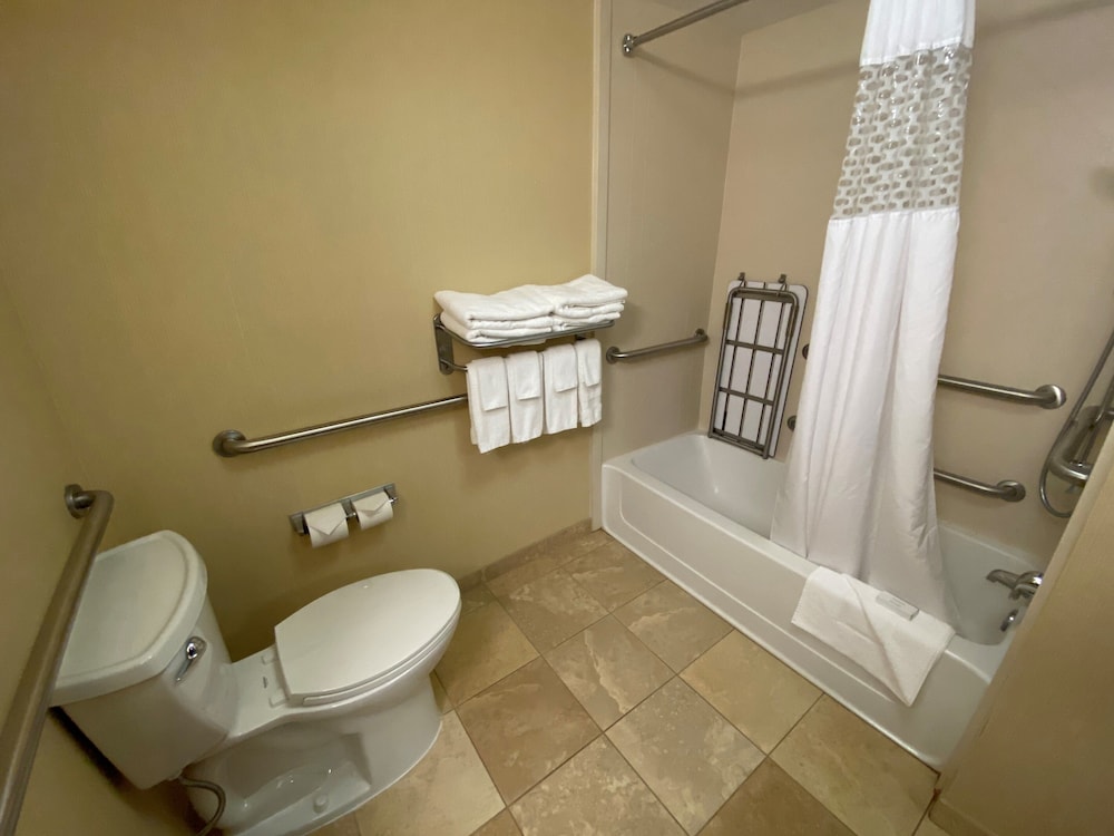 Hampton Inn & Suites Lake George - photo 53