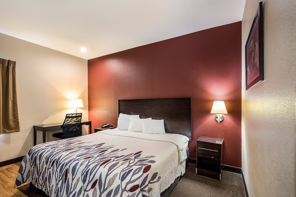 Red Roof Inn St Louis Troy IL - photo 16