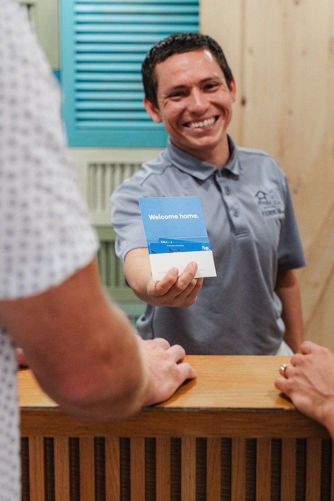 Hadley Resort and Marina - photo 2