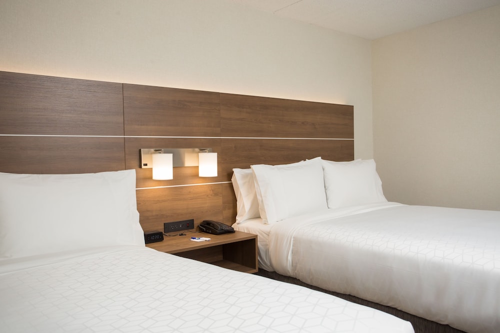 Holiday Inn Express Chelmsford by IHG - photo 13