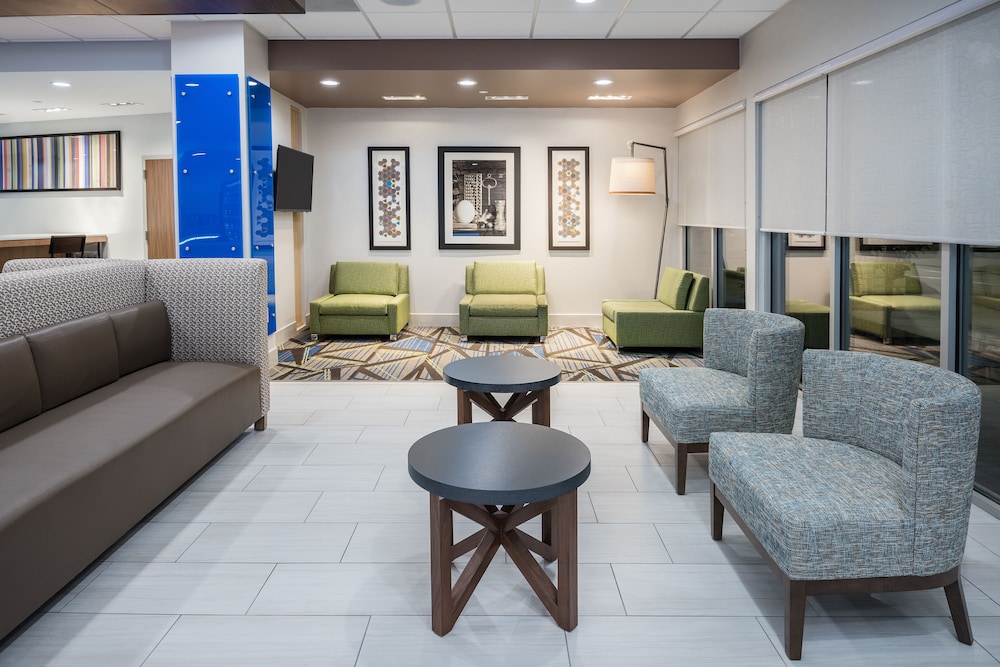 Holiday Inn Express & Suites Sugar Land SE Missouri City by IHG - photo 32