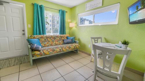 Beach House Hotel - photo 9