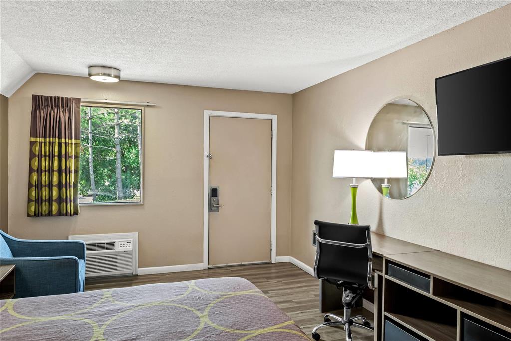Super 8 by Wyndham Brownsburg - photo 25