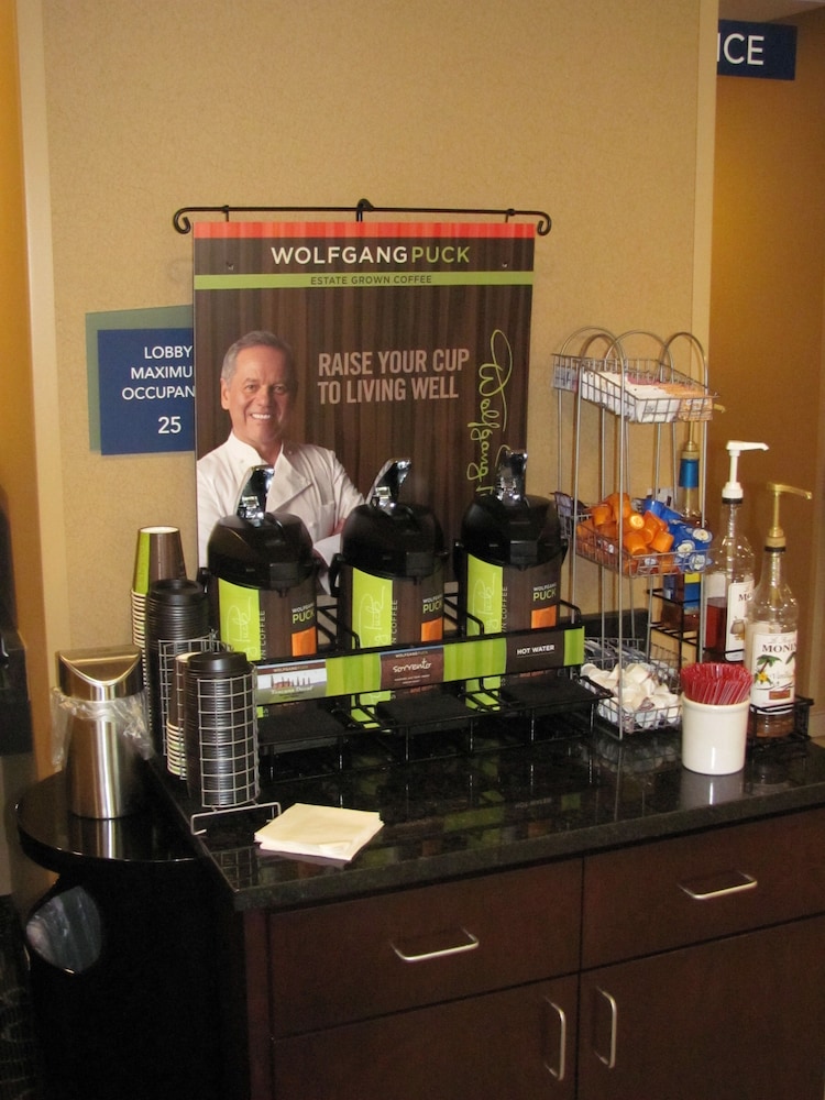 Cobblestone Inn & Suites Ambridge - photo 51