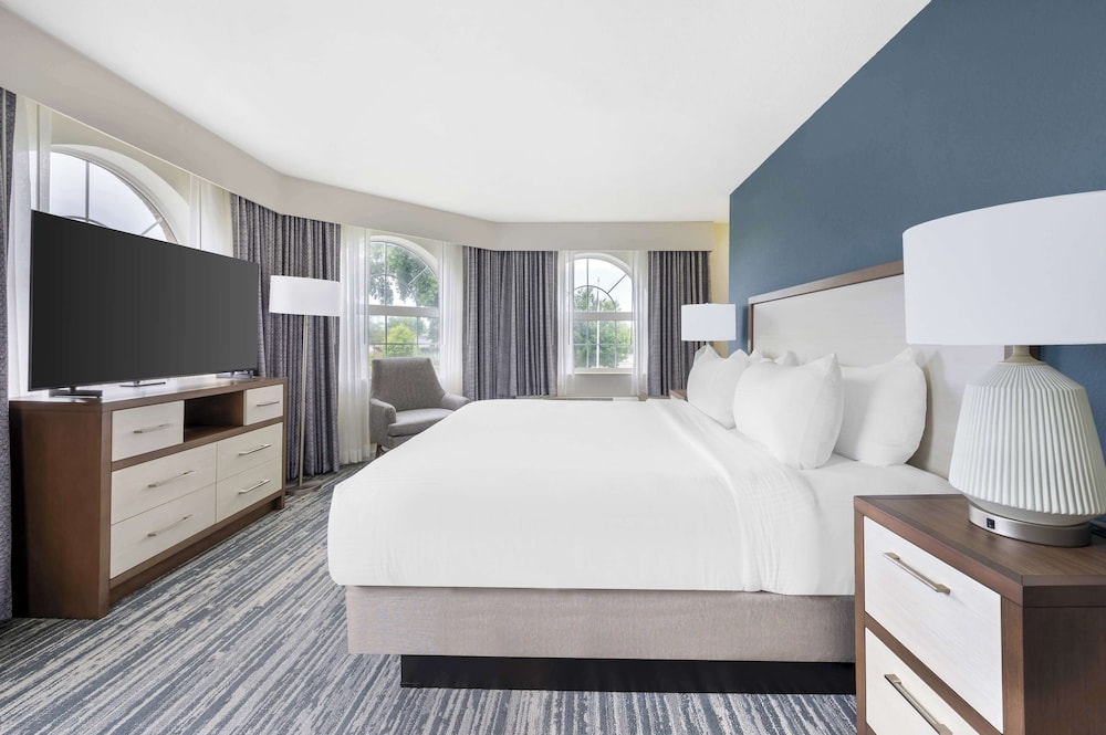 Hilton Vacation Club Varsity Club South Bend IN - photo 13
