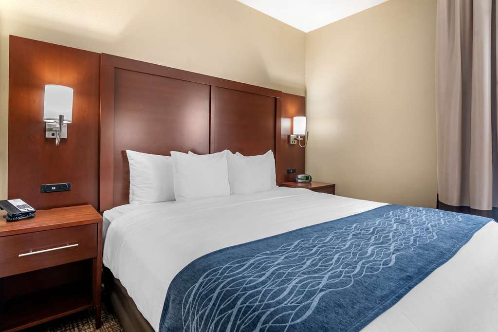 Comfort Inn & Suites Junction City near Fort Riley - photo 23