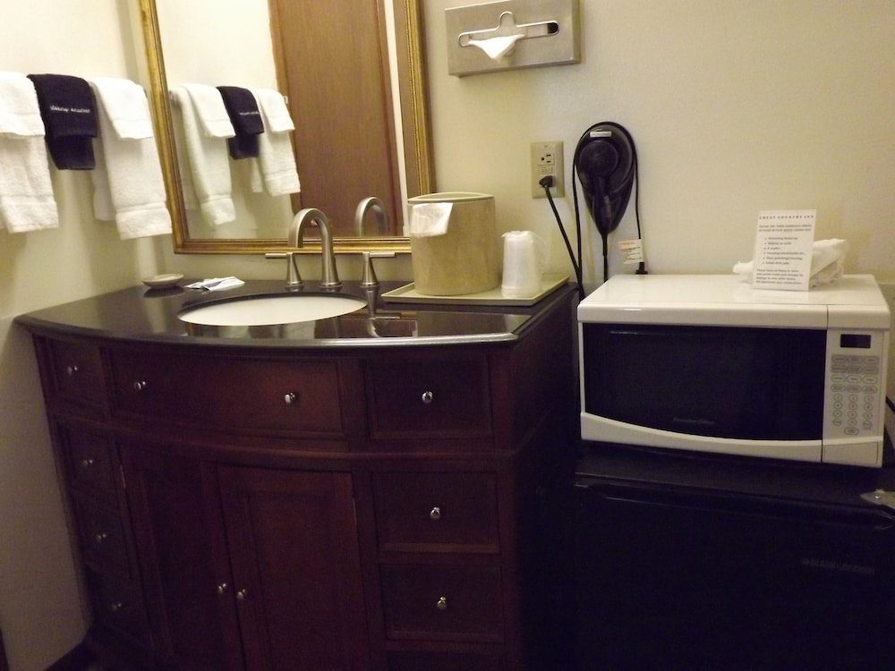 Crest Country Inn - photo 104