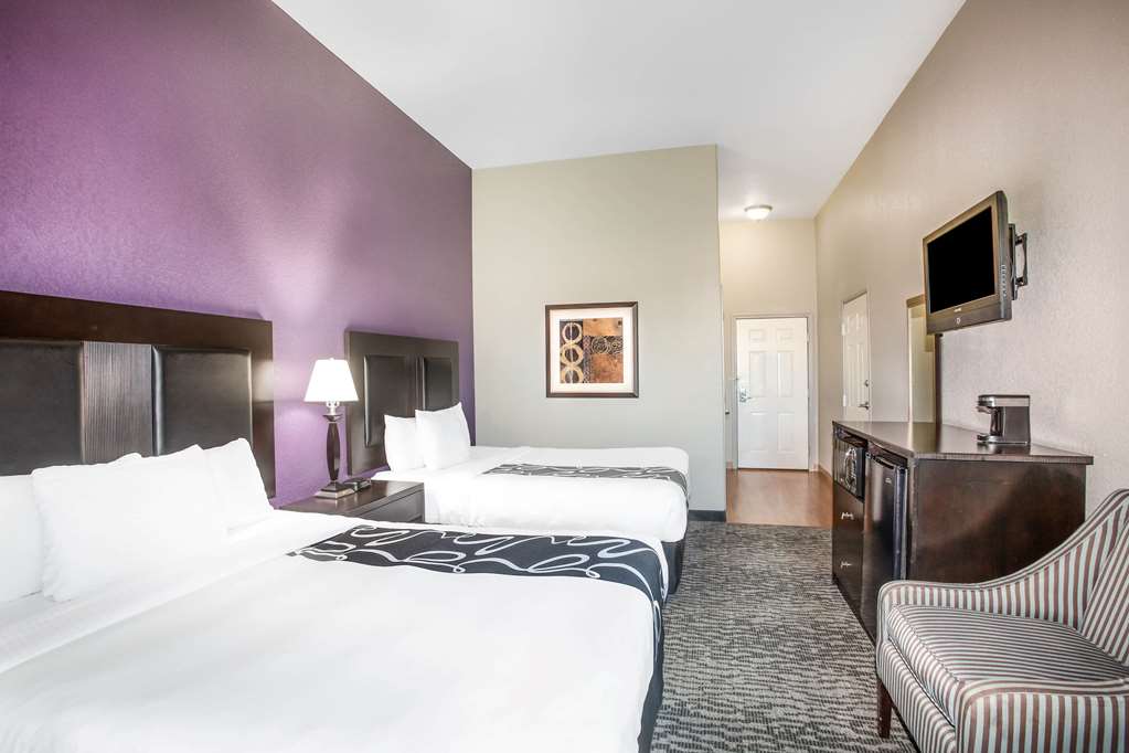 La Quinta Inn & Suites by Wyndham Kyle Austin South - photo 17