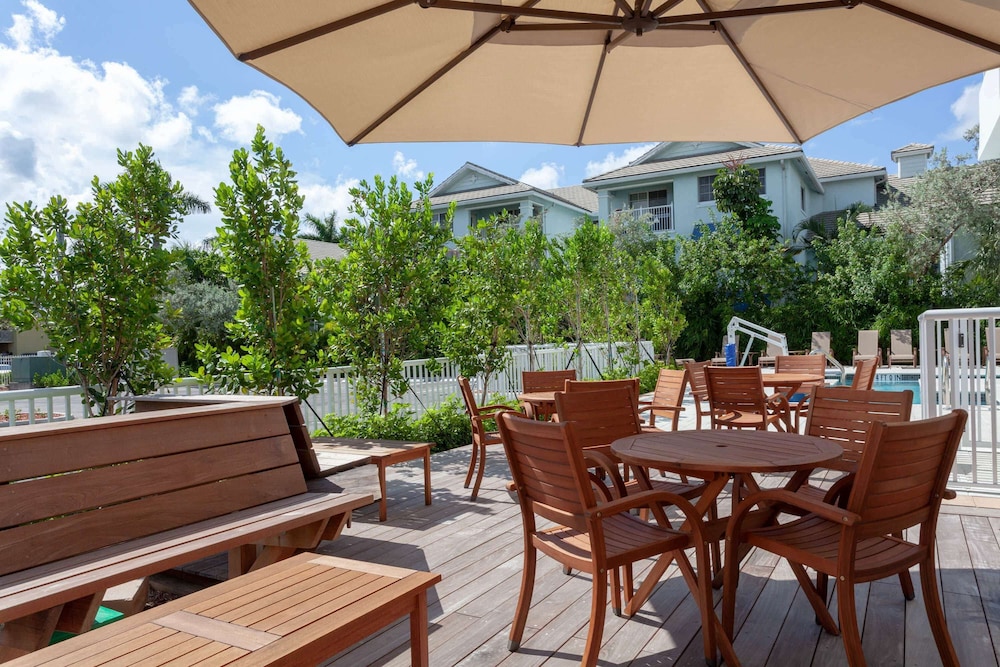 Maritime Hotel Fort Lauderdale Airport & Cruiseport - photo 40