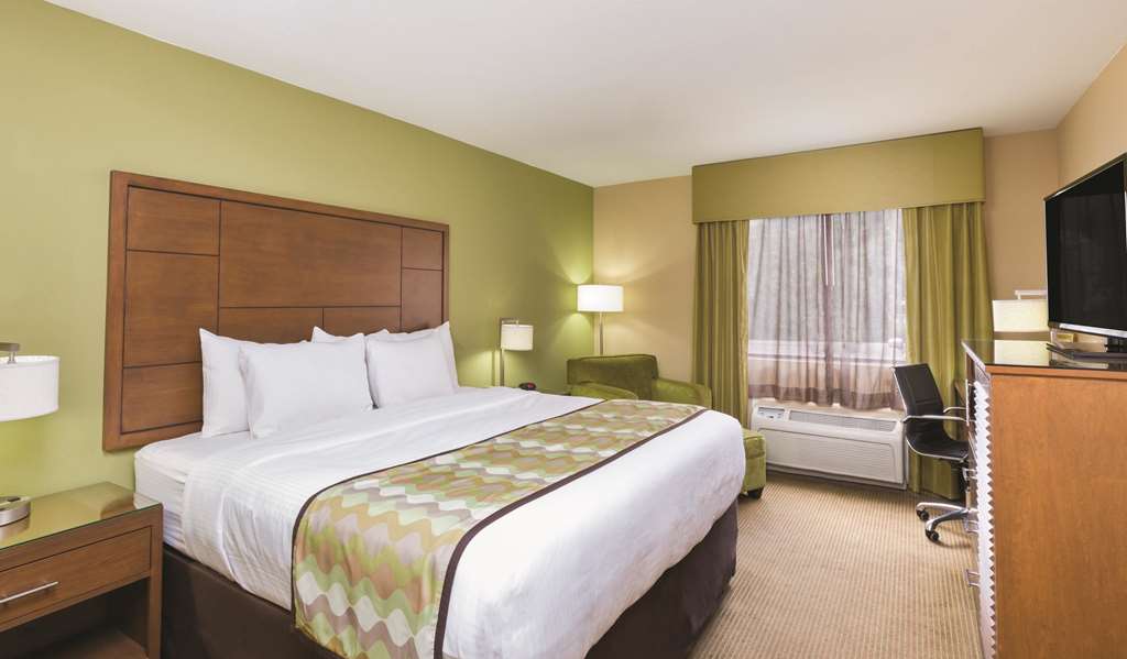 La Quinta Inn by Wyndham Austin North - photo 14