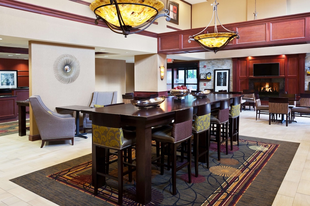 Hampton Inn & Suites Grove City - photo 2