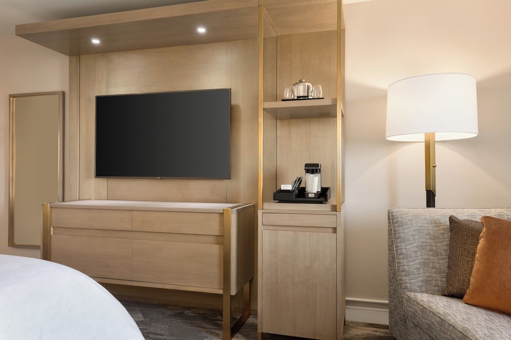 Madison Marriott South - photo 16