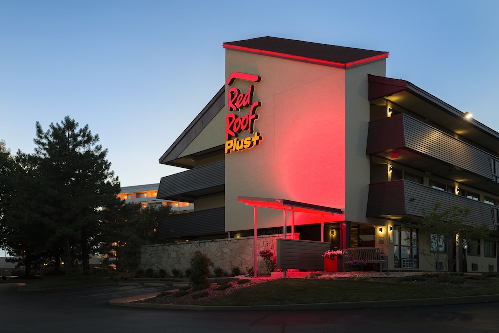 Red Roof Inn PLUS St Louis Forest Park Hampton Ave - photo 29