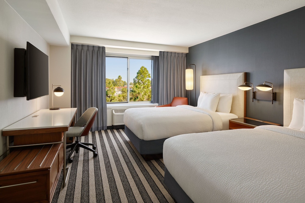 Courtyard by Marriott Culver City Los Angeles - photo 16