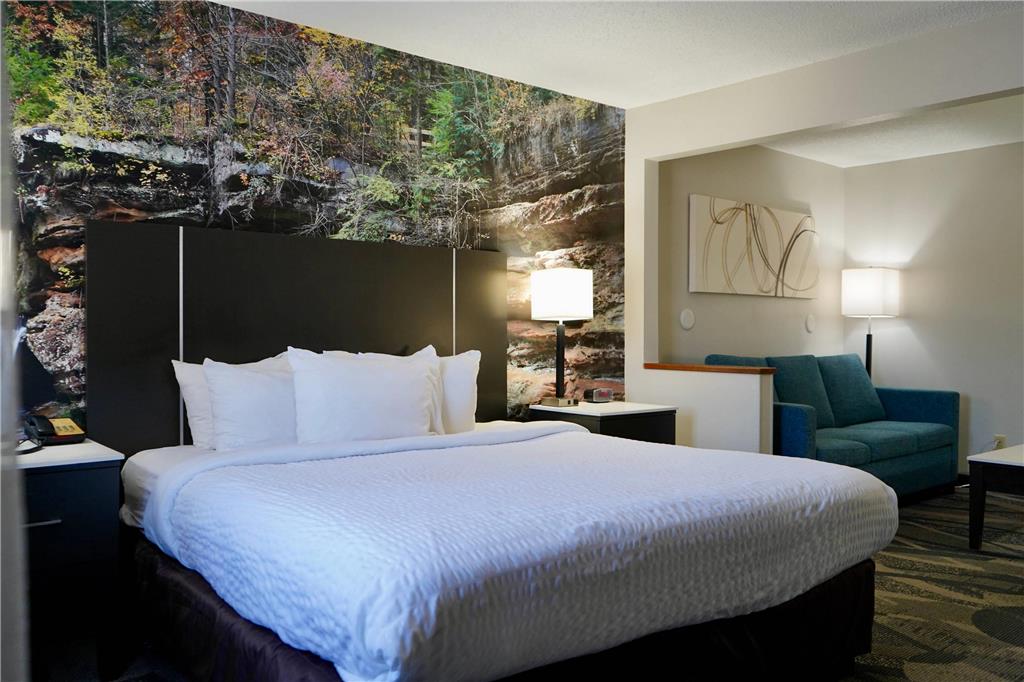 Clarion Inn Fairborn near Wright Patterson AFB - photo 19