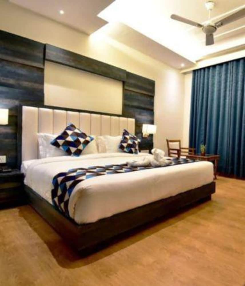 Fabhotel Prime Centella in Gwalior, India