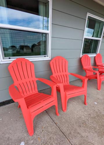 Huron Inn - photo 4