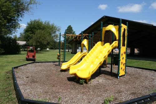 Pine Country Camping Resort - photo 11