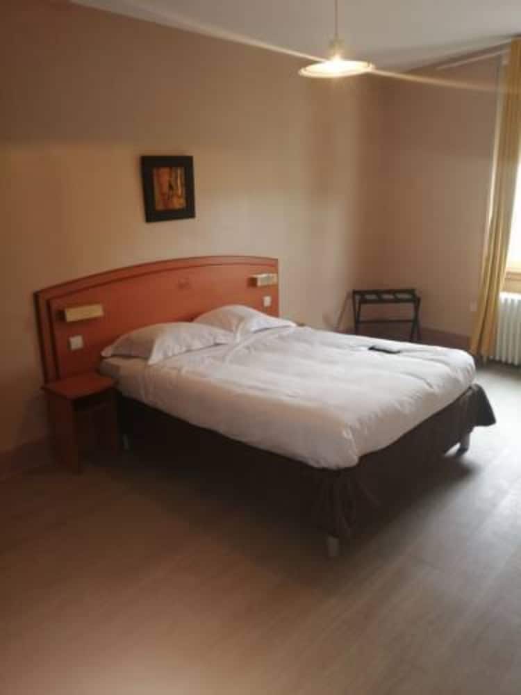 Les Landiers — hotel in Varennes-Sur-Allier